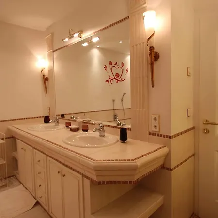 Wellness Homes 度假居 *